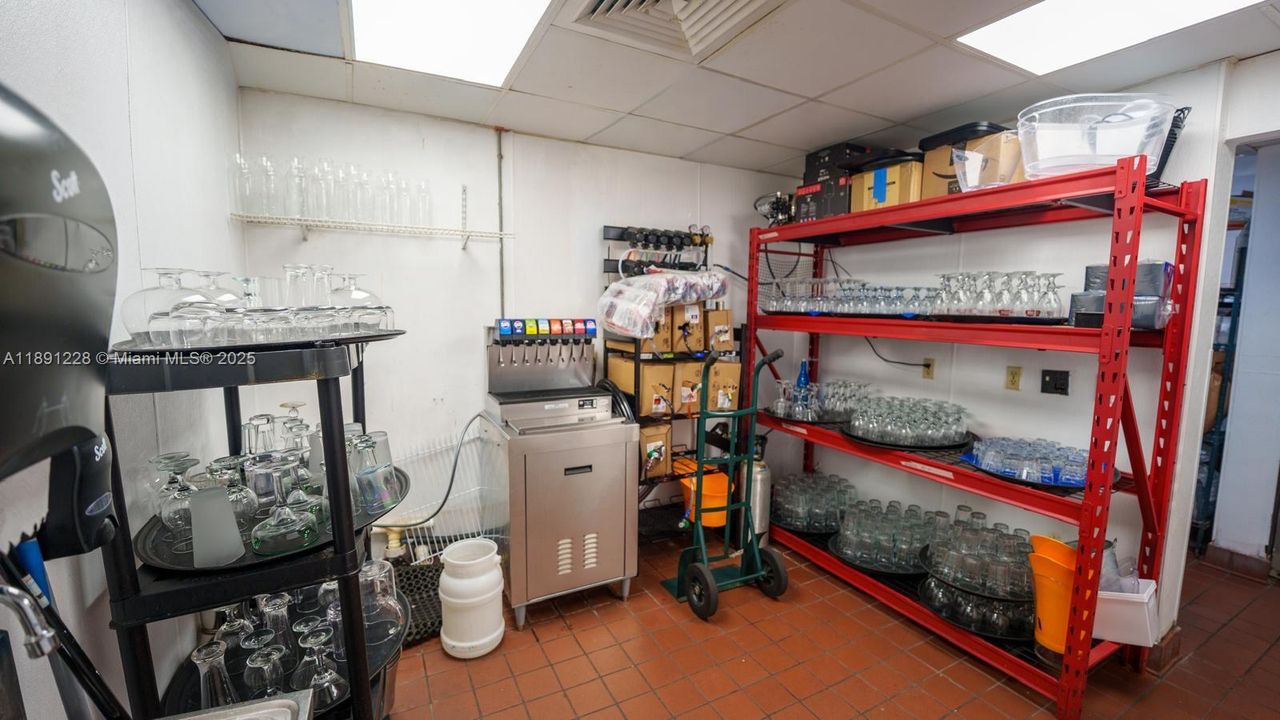 待售: $900,000 (0 贝兹, 0 浴室, 0 平方英尺)