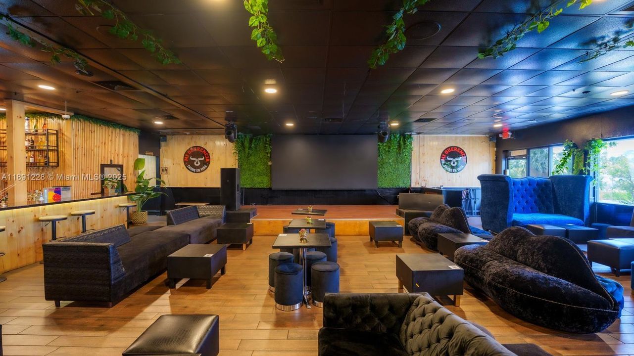 待售: $900,000 (0 贝兹, 0 浴室, 0 平方英尺)