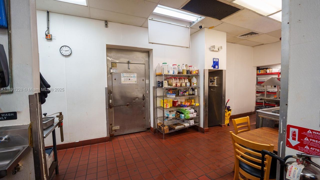 待售: $900,000 (0 贝兹, 0 浴室, 0 平方英尺)