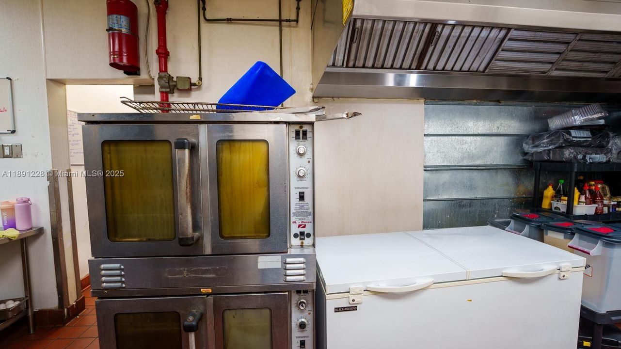 待售: $900,000 (0 贝兹, 0 浴室, 0 平方英尺)