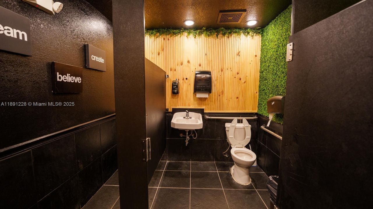 待售: $900,000 (0 贝兹, 0 浴室, 0 平方英尺)