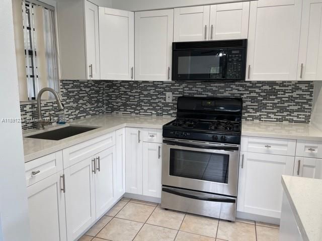 Recently Sold: $550,000 (3 beds, 1 baths, 1066 Square Feet)