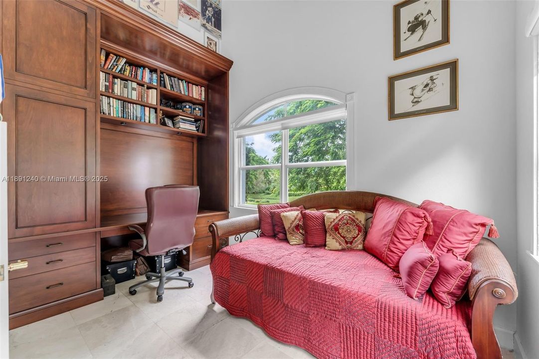 Recently Sold: $1,750,000 (2 beds, 2 baths, 3357 Square Feet)