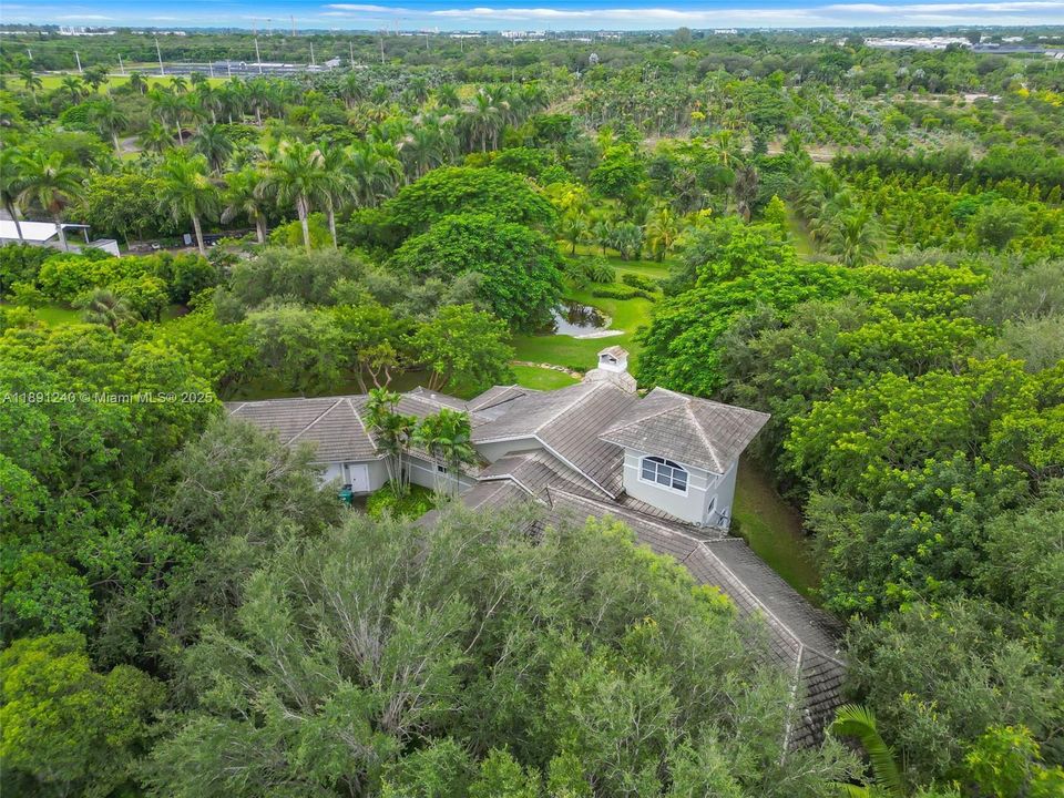 Recently Sold: $1,750,000 (2 beds, 2 baths, 3357 Square Feet)