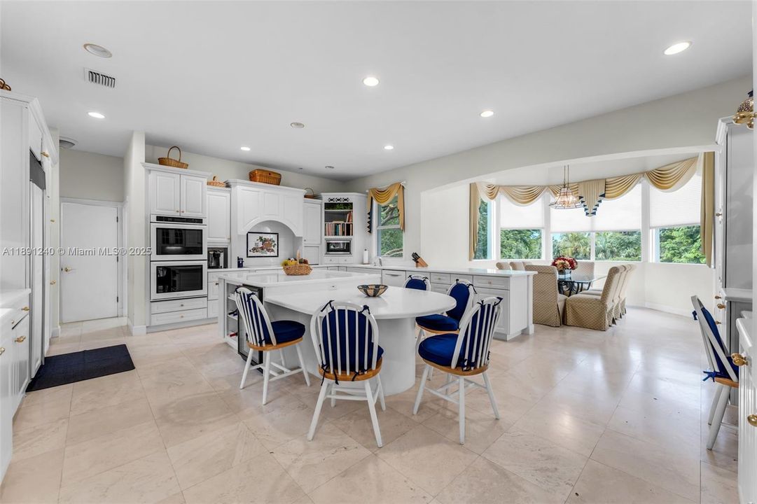 Recently Sold: $1,750,000 (2 beds, 2 baths, 3357 Square Feet)