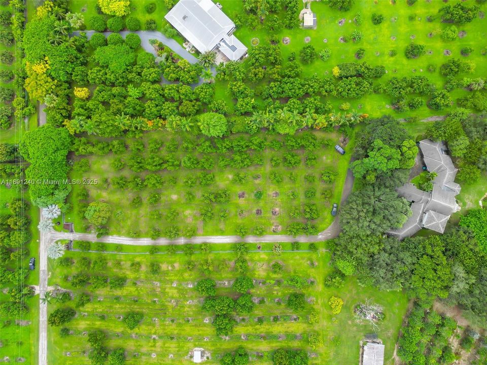 Recently Sold: $1,750,000 (2 beds, 2 baths, 3357 Square Feet)