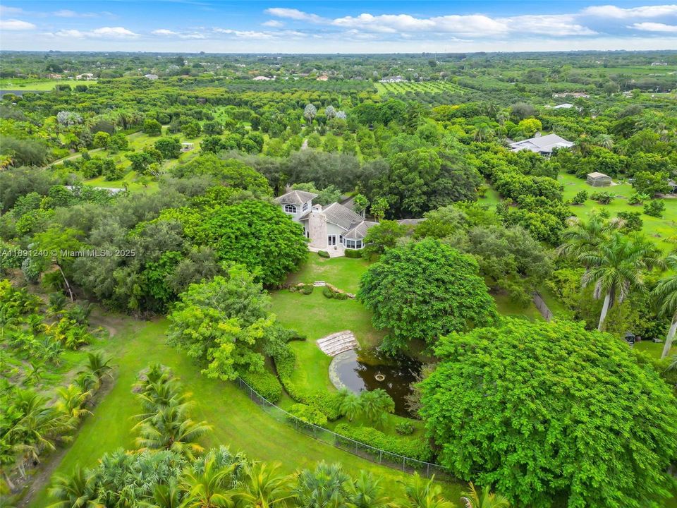 Recently Sold: $1,750,000 (2 beds, 2 baths, 3357 Square Feet)