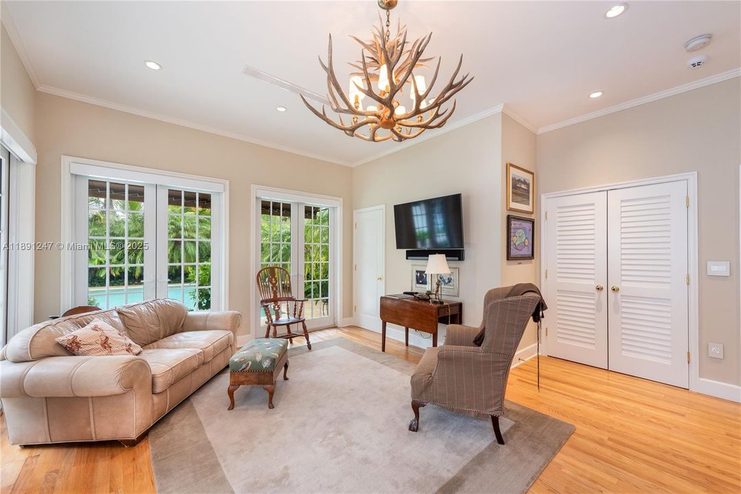 For Sale: $6,750,000 (6 beds, 5 baths, 4906 Square Feet)