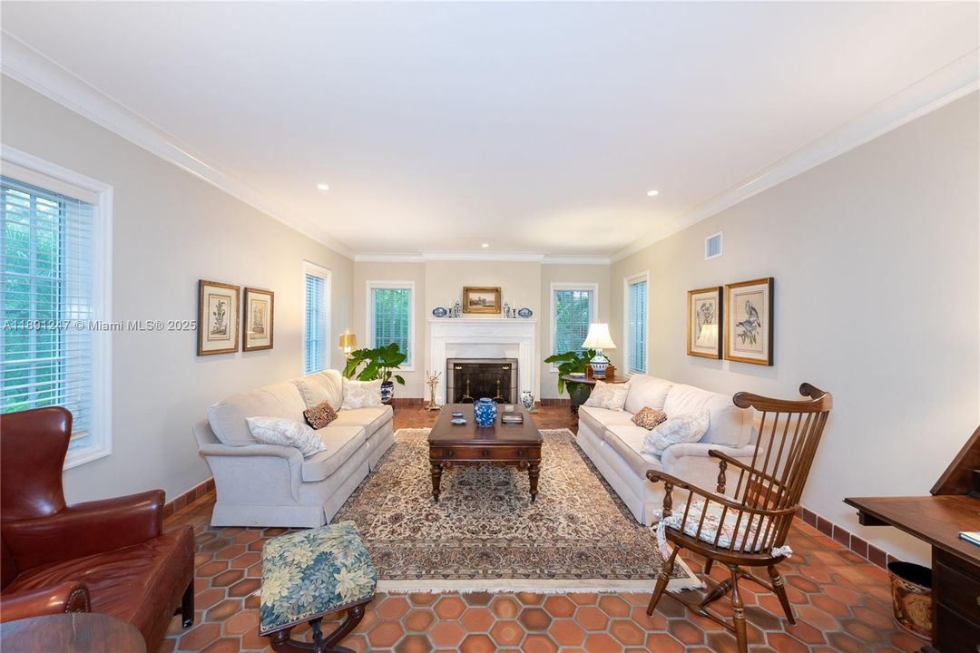 For Sale: $6,750,000 (6 beds, 5 baths, 4906 Square Feet)