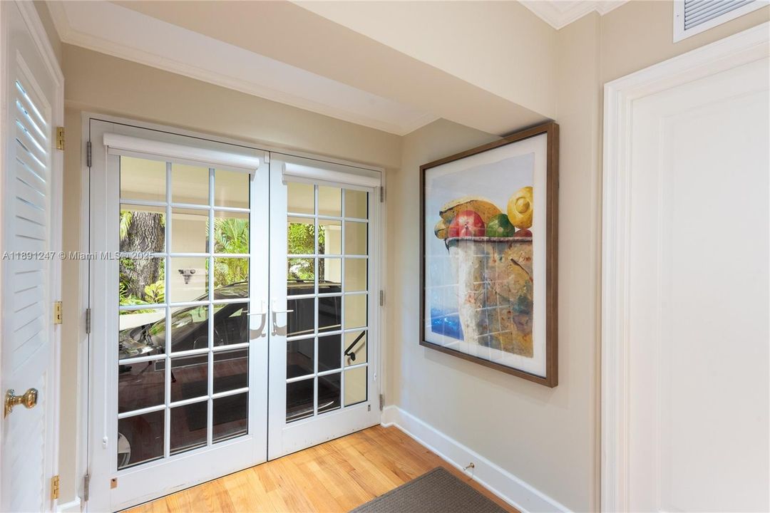 For Sale: $6,750,000 (6 beds, 5 baths, 4906 Square Feet)