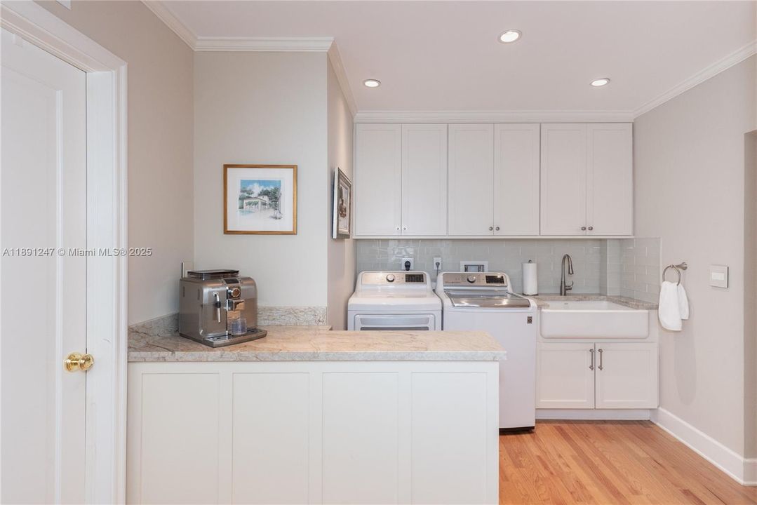 For Sale: $6,750,000 (6 beds, 5 baths, 4906 Square Feet)