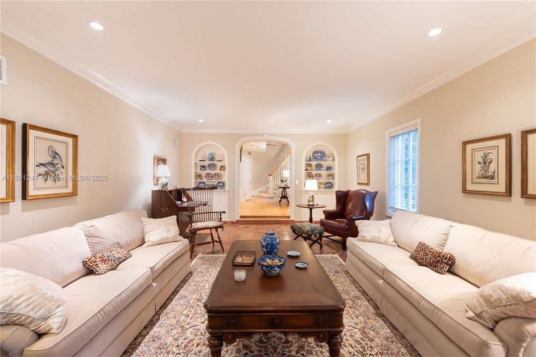 For Sale: $6,750,000 (6 beds, 5 baths, 4906 Square Feet)