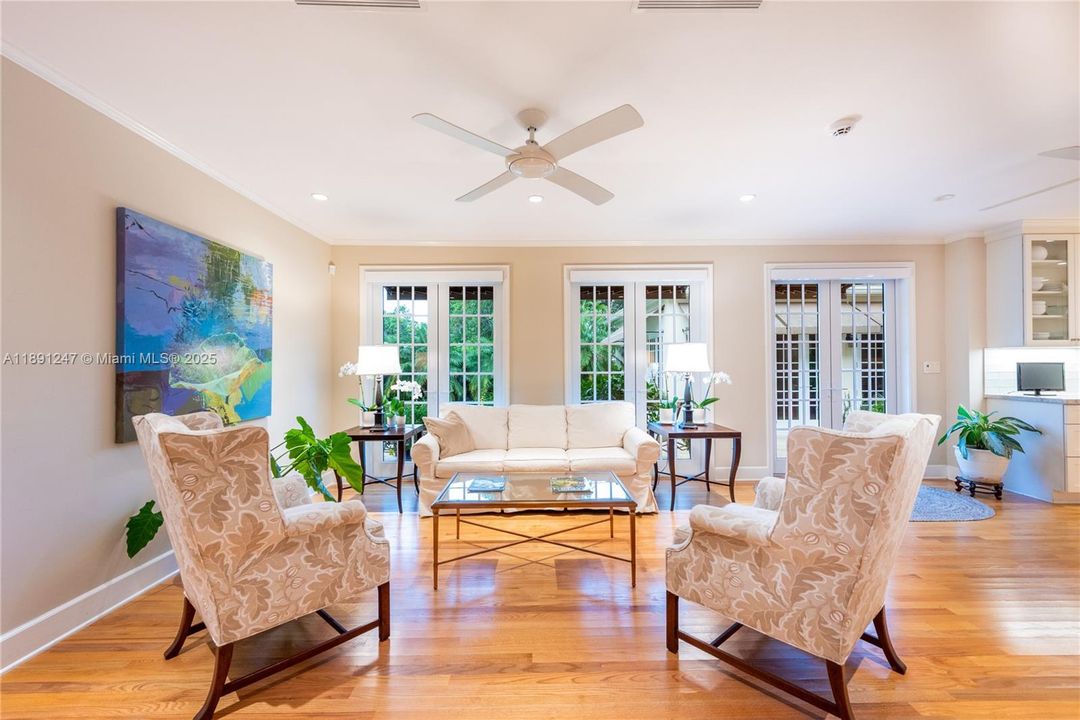 For Sale: $6,750,000 (6 beds, 5 baths, 4906 Square Feet)