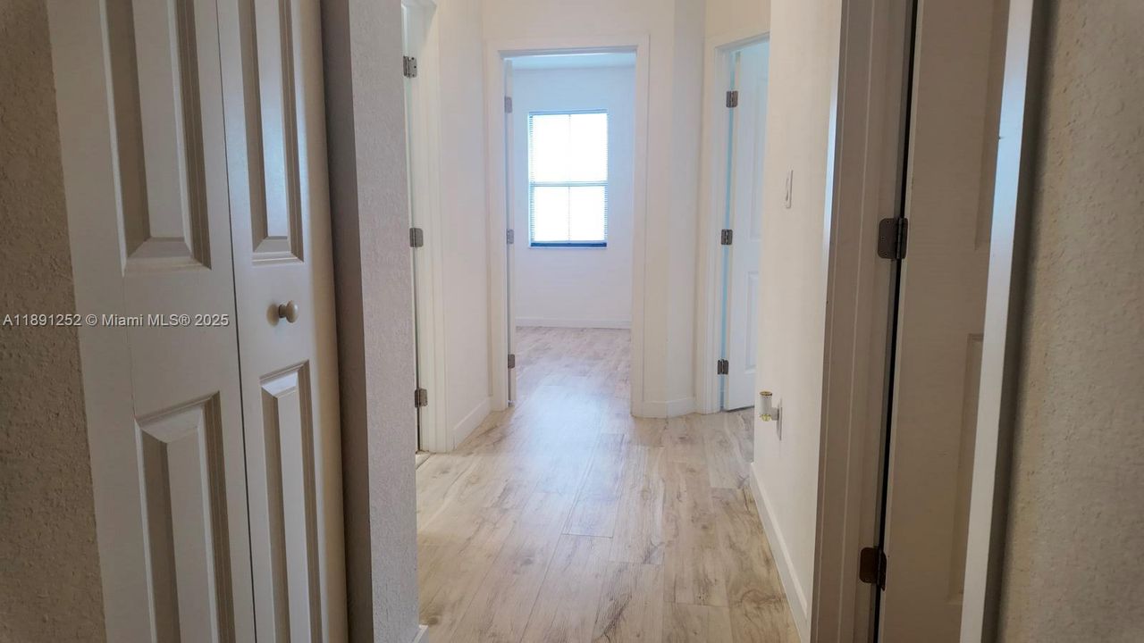 En Venta: $420,000 (3 camas, 2 baños, 1481 Pies cuadrados)