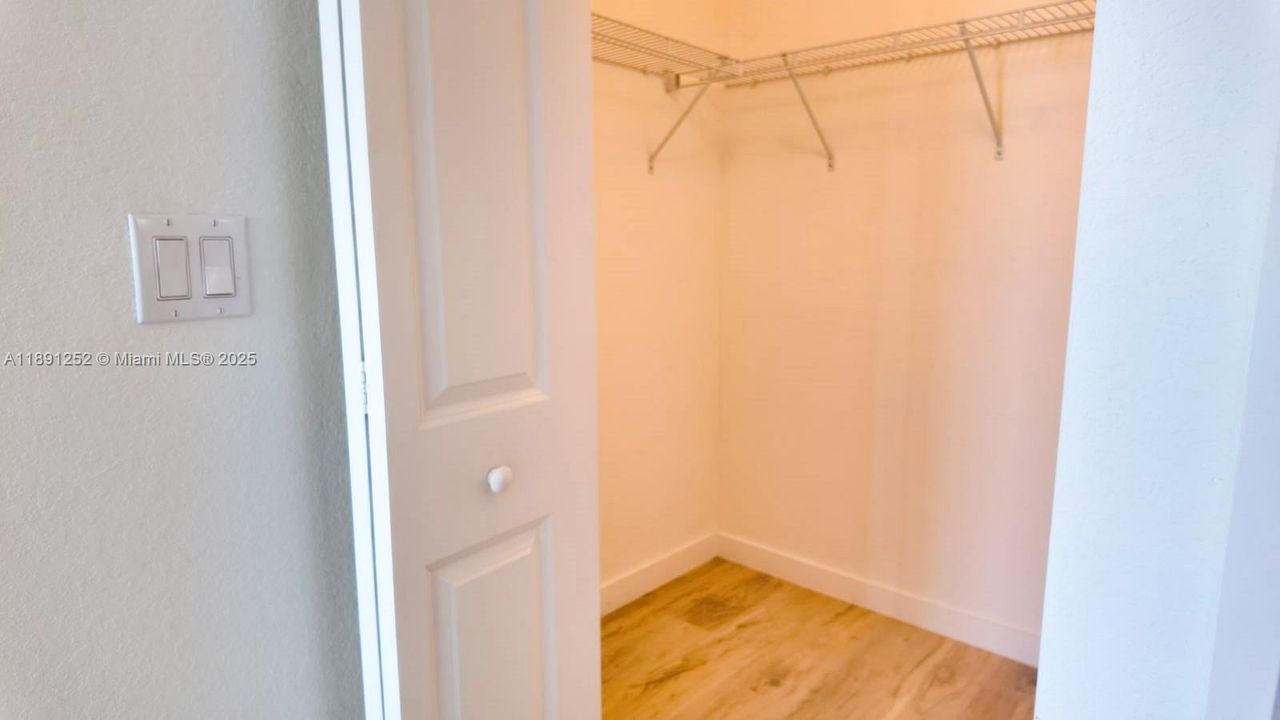 En Venta: $420,000 (3 camas, 2 baños, 1481 Pies cuadrados)