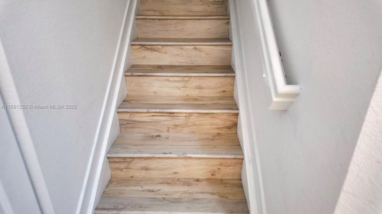 En Venta: $420,000 (3 camas, 2 baños, 1481 Pies cuadrados)