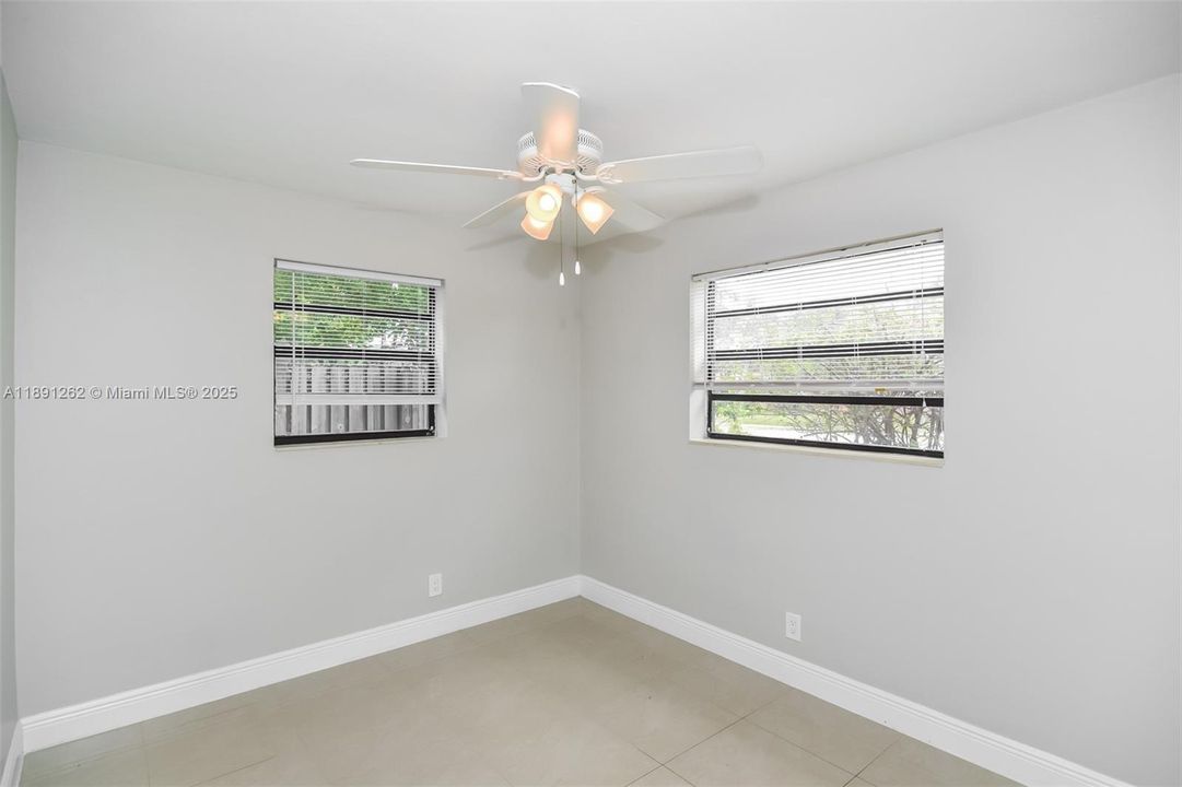 最近租的: $2,305 (3 贝兹, 2 浴室, 1252 平方英尺)