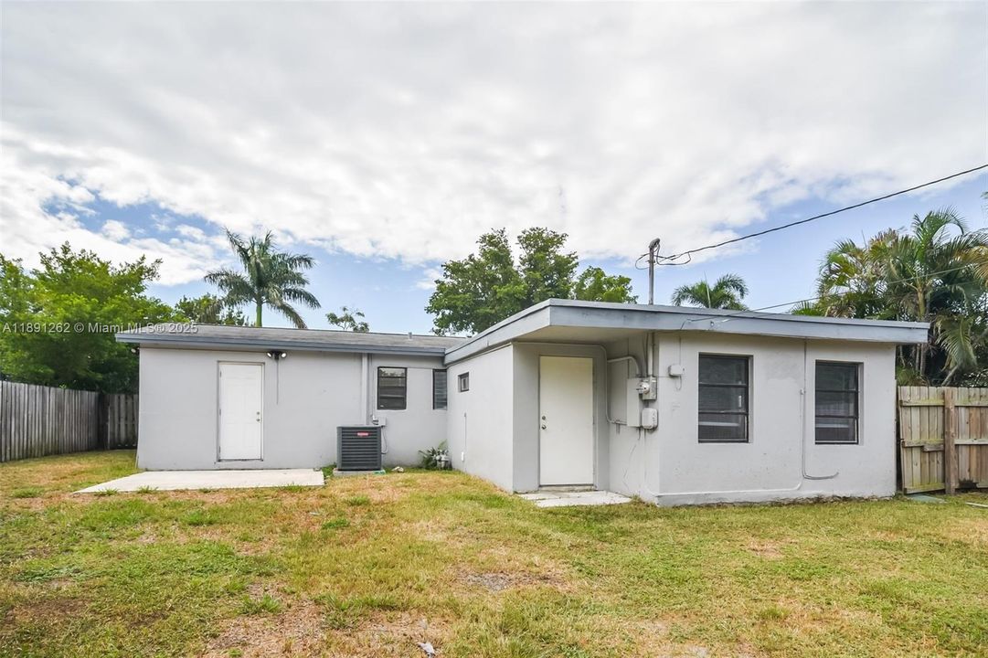 最近租的: $2,305 (3 贝兹, 2 浴室, 1252 平方英尺)