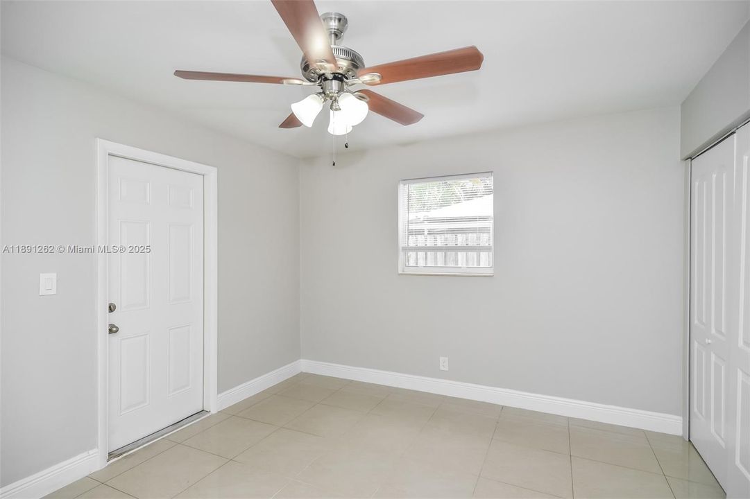 最近租的: $2,305 (3 贝兹, 2 浴室, 1252 平方英尺)