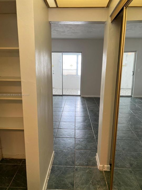 Под контрактом: $2,000 (1 спален, 1 ванн, 850 Квадратных фут)