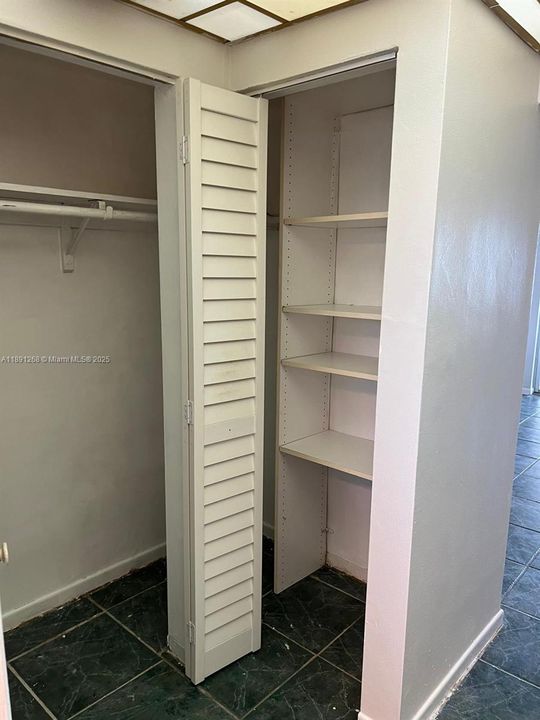 Под контрактом: $2,000 (1 спален, 1 ванн, 850 Квадратных фут)