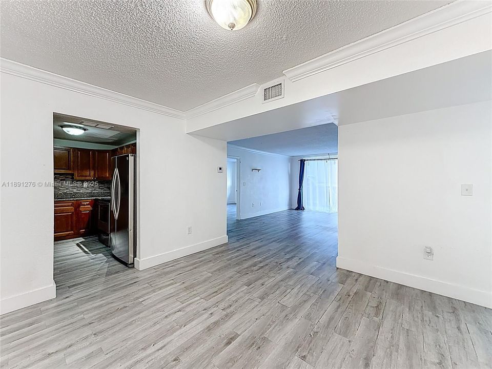 For Sale: $166,000 (2 beds, 2 baths, 1050 Square Feet)