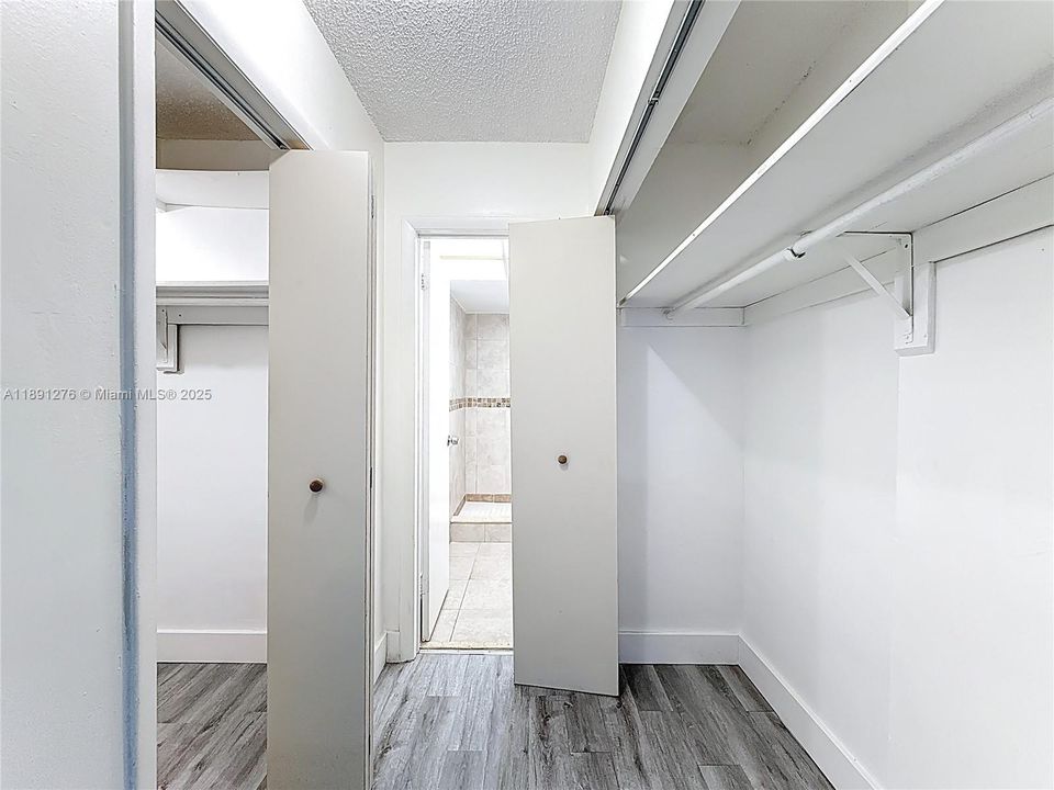 For Sale: $166,000 (2 beds, 2 baths, 1050 Square Feet)