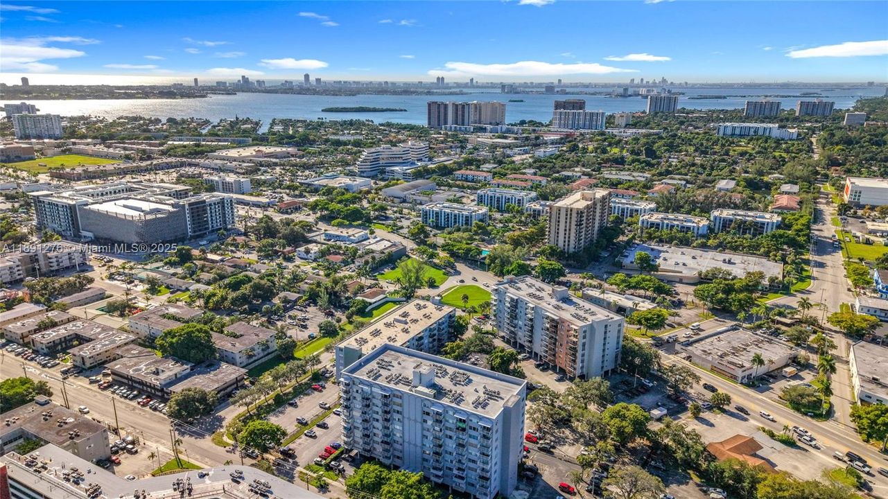 For Sale: $166,000 (2 beds, 2 baths, 1050 Square Feet)