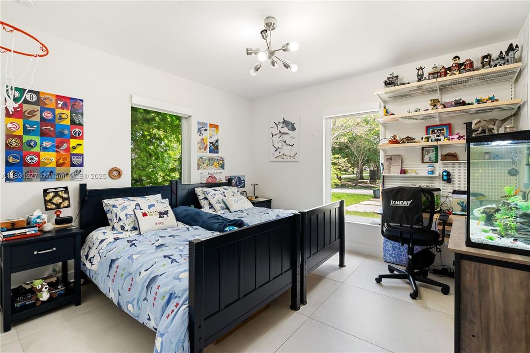 For Rent: $7,950 (4 beds, 3 baths, 2658 Square Feet)