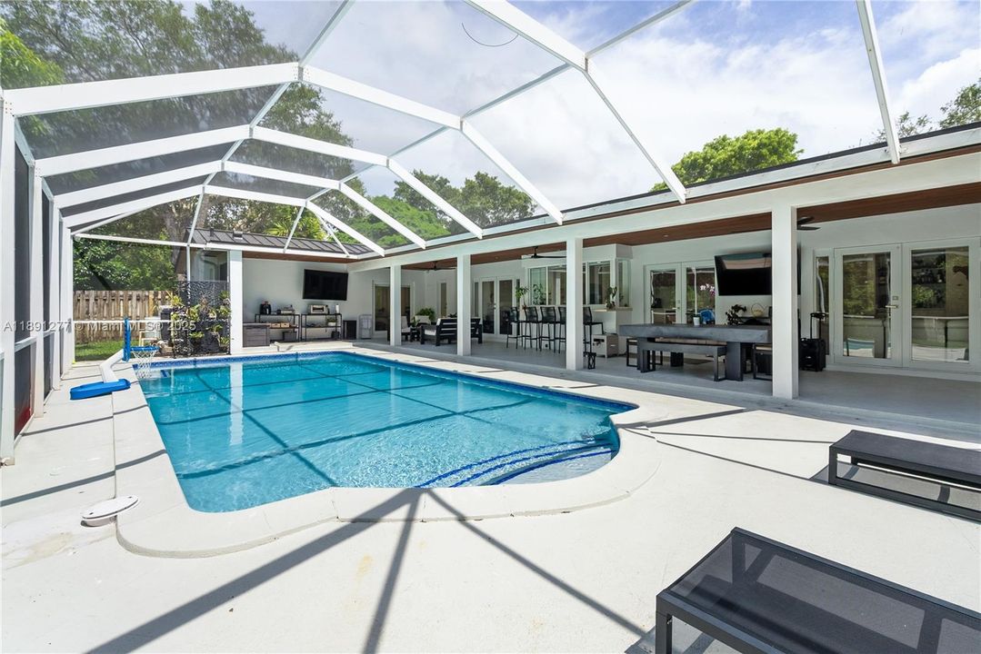 For Rent: $7,950 (4 beds, 3 baths, 2658 Square Feet)