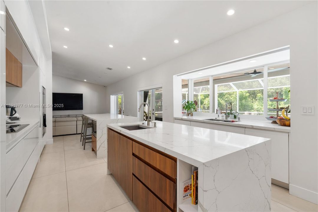 For Rent: $7,950 (4 beds, 3 baths, 2658 Square Feet)