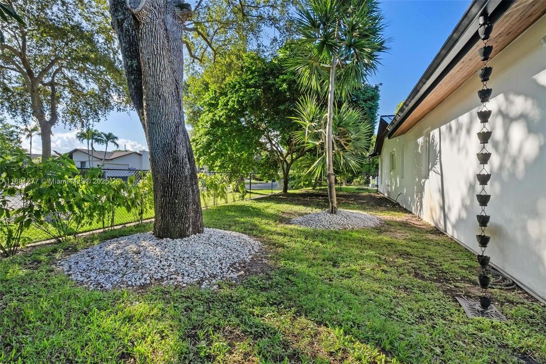 For Rent: $7,950 (4 beds, 3 baths, 2658 Square Feet)