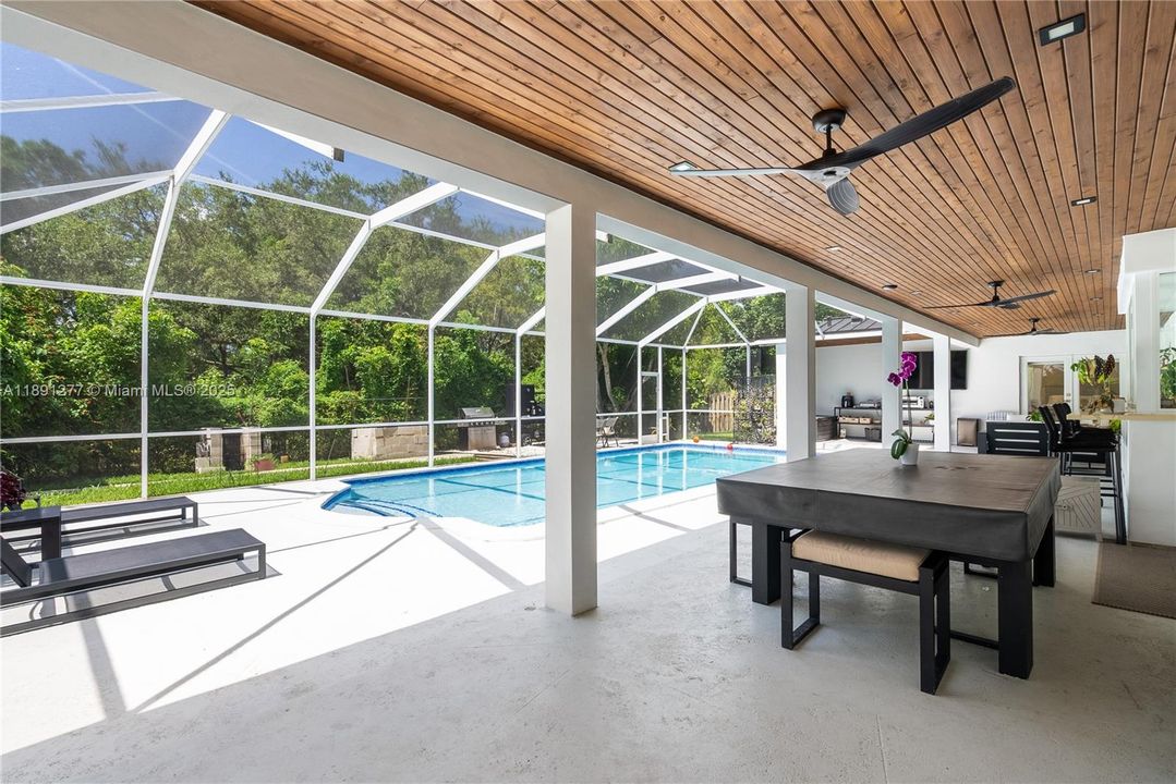 For Rent: $7,950 (4 beds, 3 baths, 2658 Square Feet)