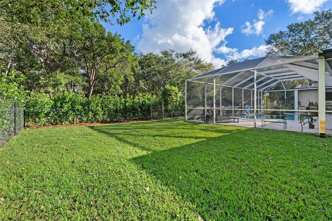 For Rent: $7,950 (4 beds, 3 baths, 2658 Square Feet)