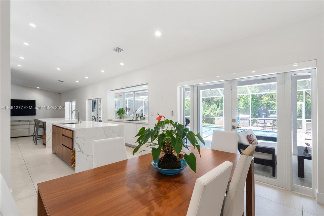 For Rent: $7,950 (4 beds, 3 baths, 2658 Square Feet)