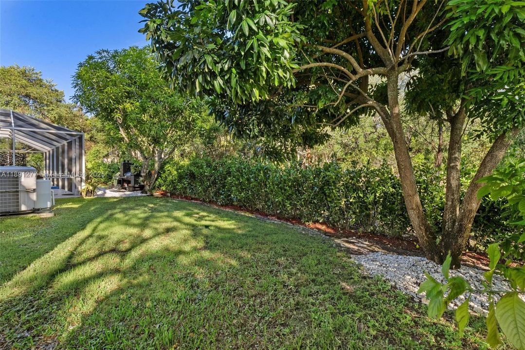 For Rent: $7,950 (4 beds, 3 baths, 2658 Square Feet)