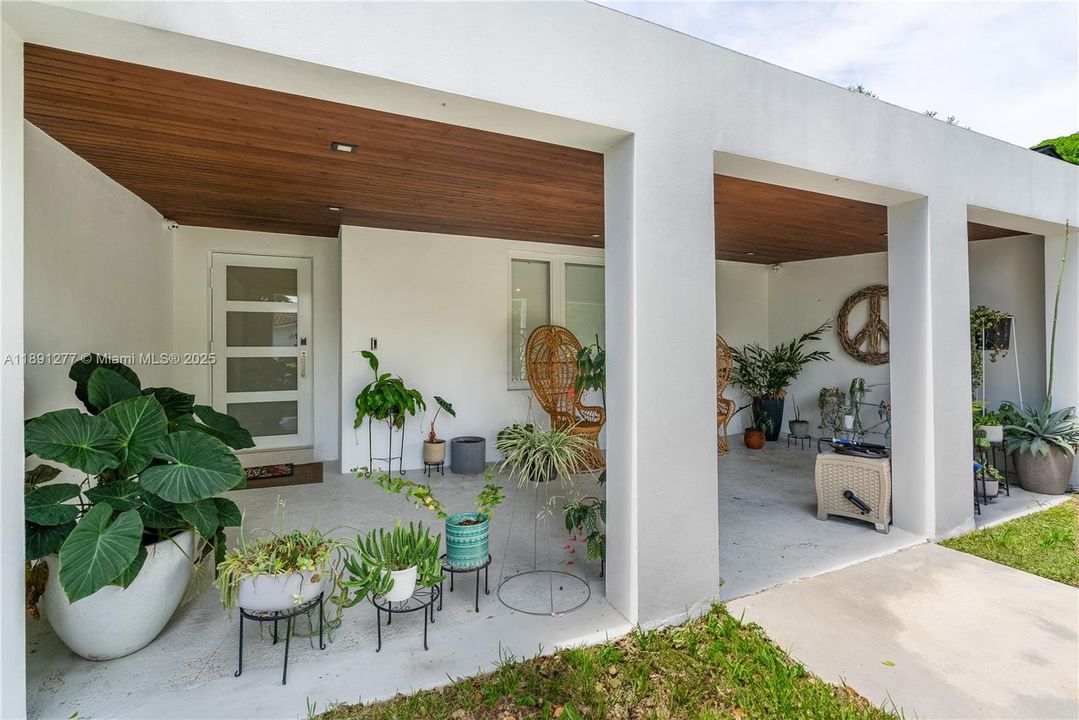 For Rent: $7,950 (4 beds, 3 baths, 2658 Square Feet)