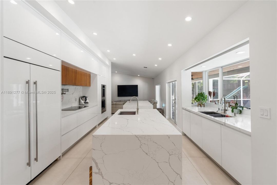 For Rent: $7,950 (4 beds, 3 baths, 2658 Square Feet)