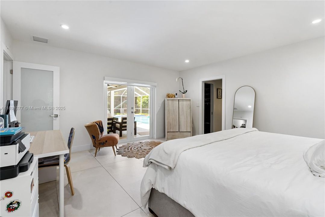 For Rent: $7,950 (4 beds, 3 baths, 2658 Square Feet)