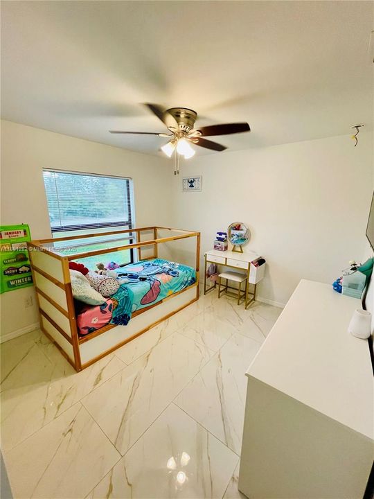 En Venta: $390,000 (3 camas, 2 baños, 1437 Pies cuadrados)