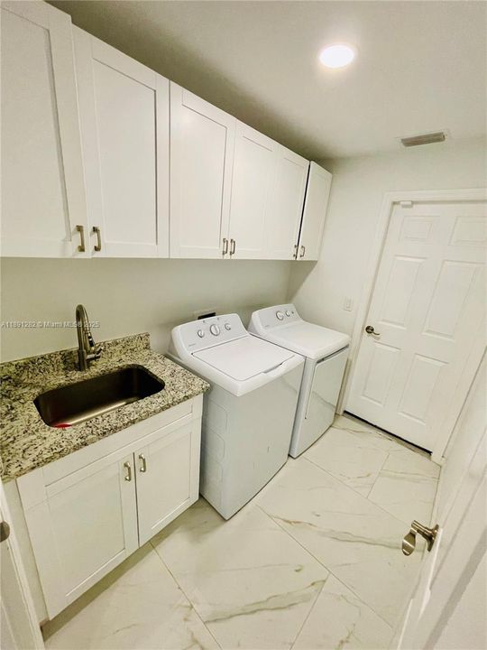 En Venta: $390,000 (3 camas, 2 baños, 1437 Pies cuadrados)