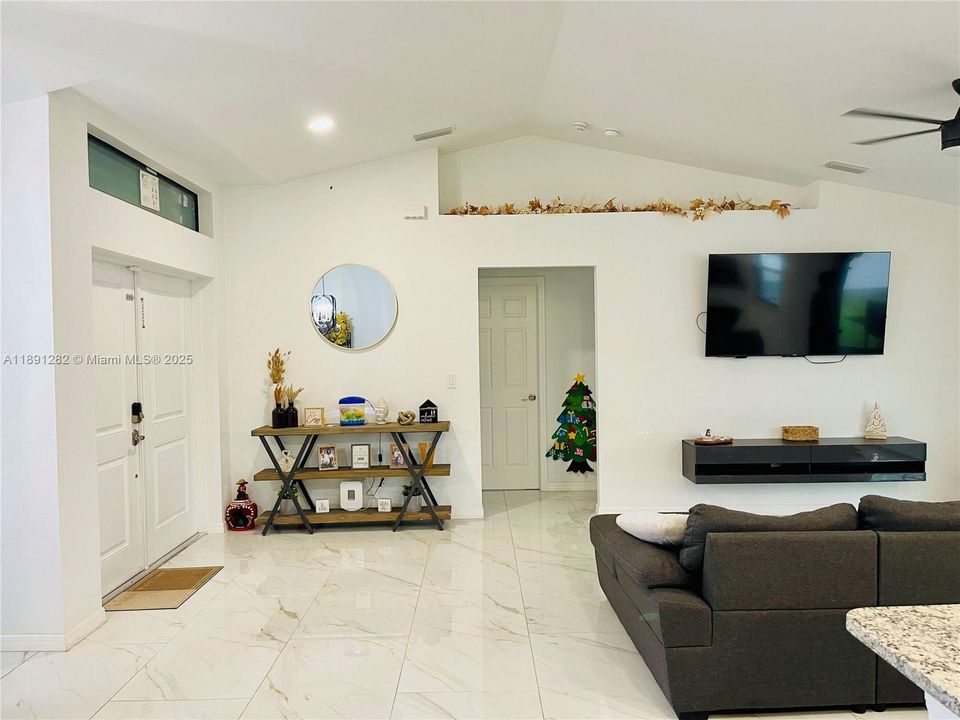 En Venta: $390,000 (3 camas, 2 baños, 1437 Pies cuadrados)