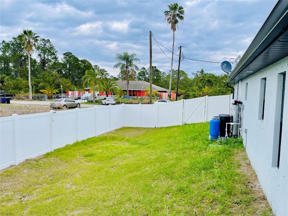 En Venta: $390,000 (3 camas, 2 baños, 1437 Pies cuadrados)