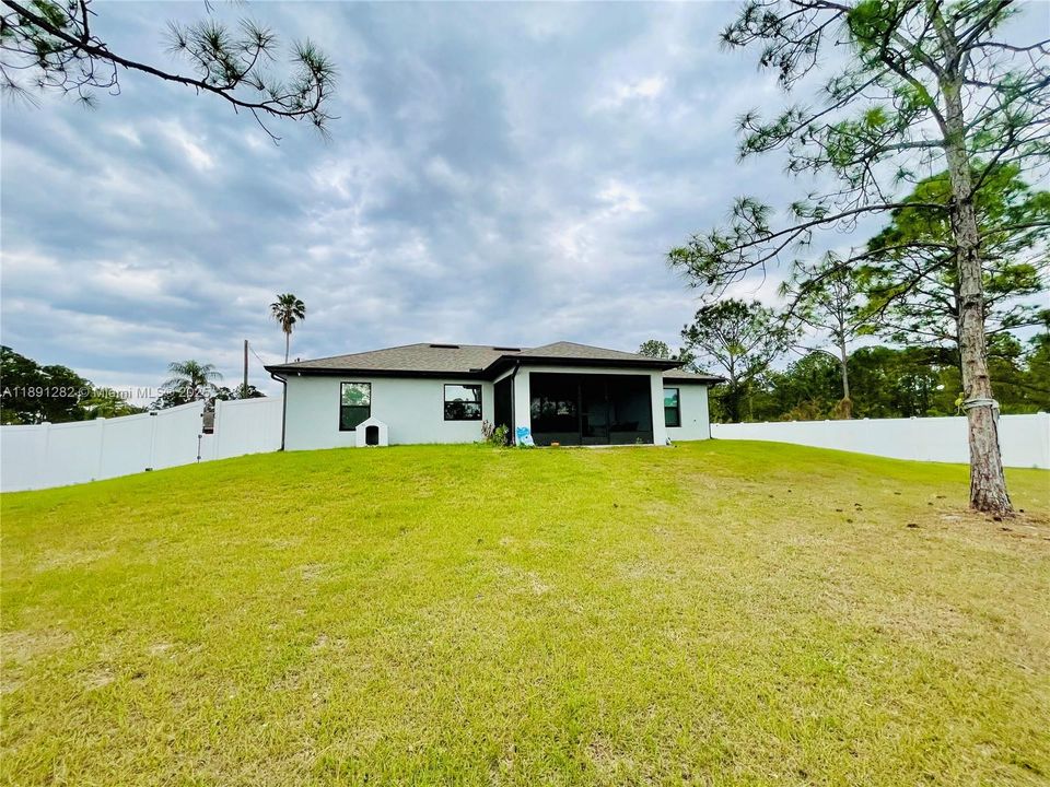 En Venta: $390,000 (3 camas, 2 baños, 1437 Pies cuadrados)