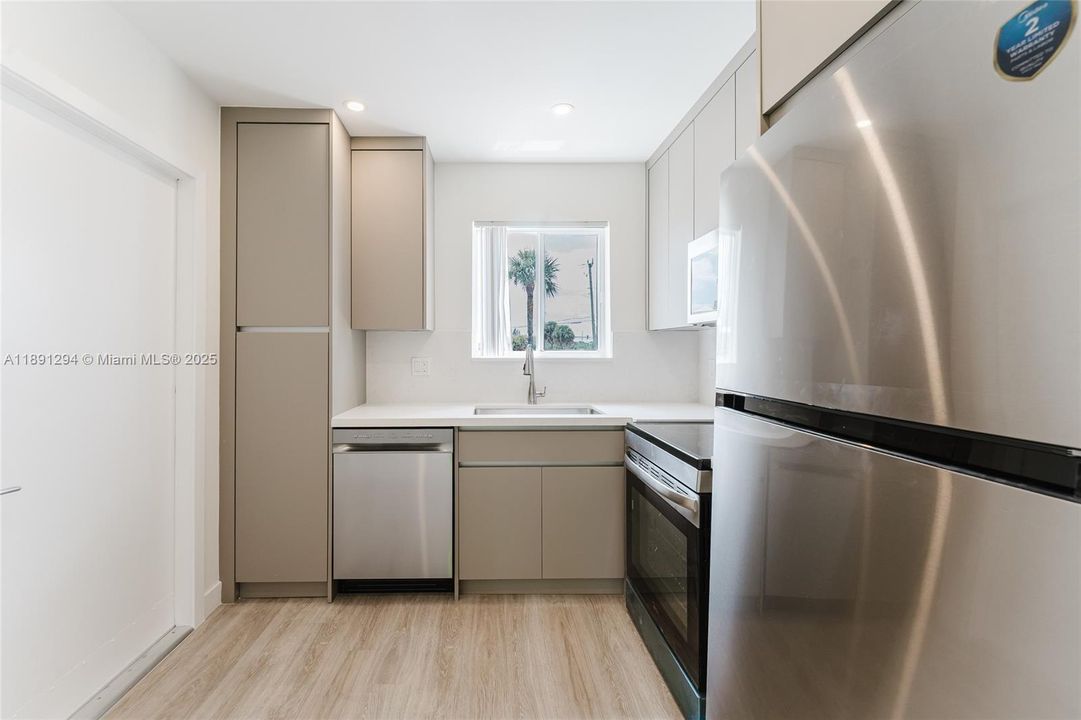 Activo con contrato: $1,975 (1 camas, 1 baños, 0 Pies cuadrados)