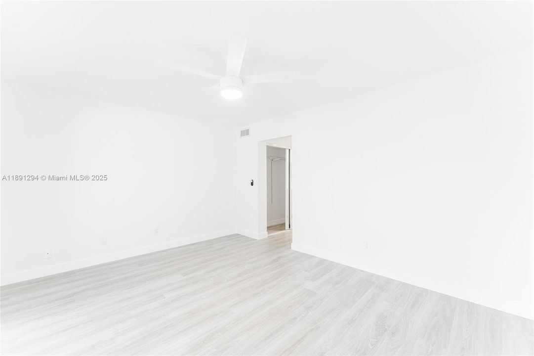 Activo con contrato: $1,975 (1 camas, 1 baños, 0 Pies cuadrados)