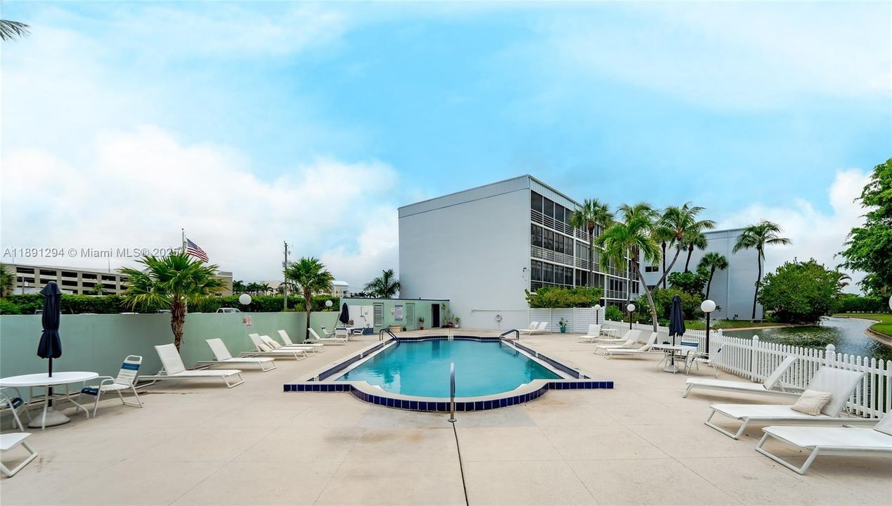 Activo con contrato: $1,975 (1 camas, 1 baños, 0 Pies cuadrados)