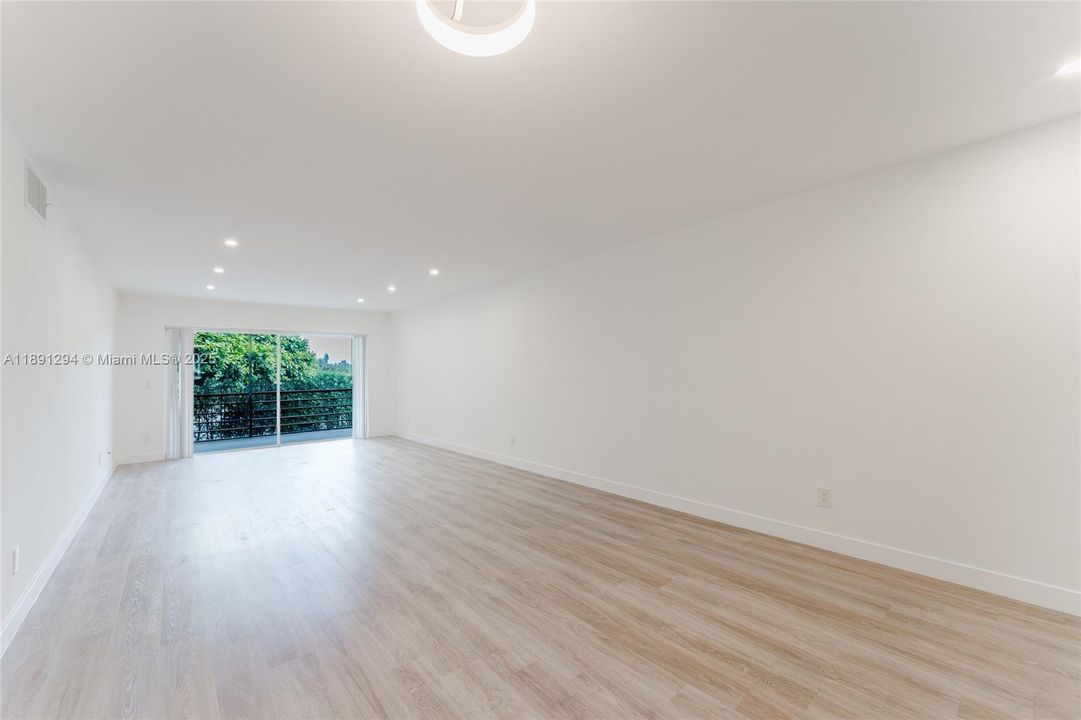 Activo con contrato: $1,975 (1 camas, 1 baños, 0 Pies cuadrados)