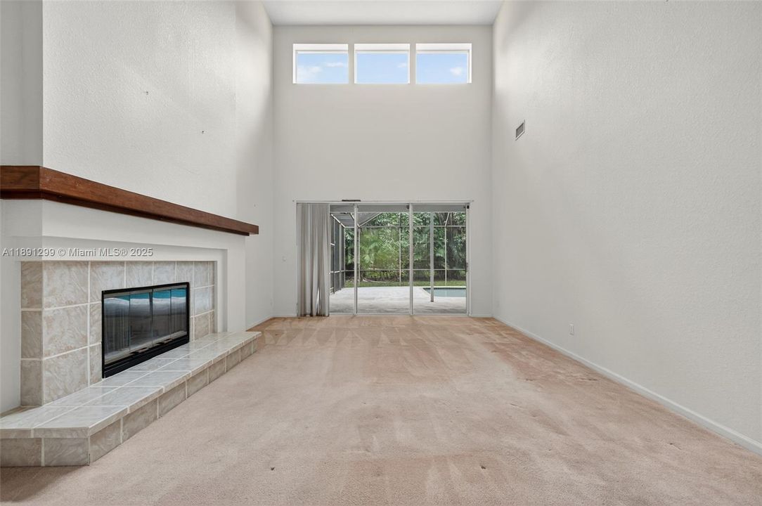 En Venta: $849,000 (5 camas, 4 baños, 3499 Pies cuadrados)