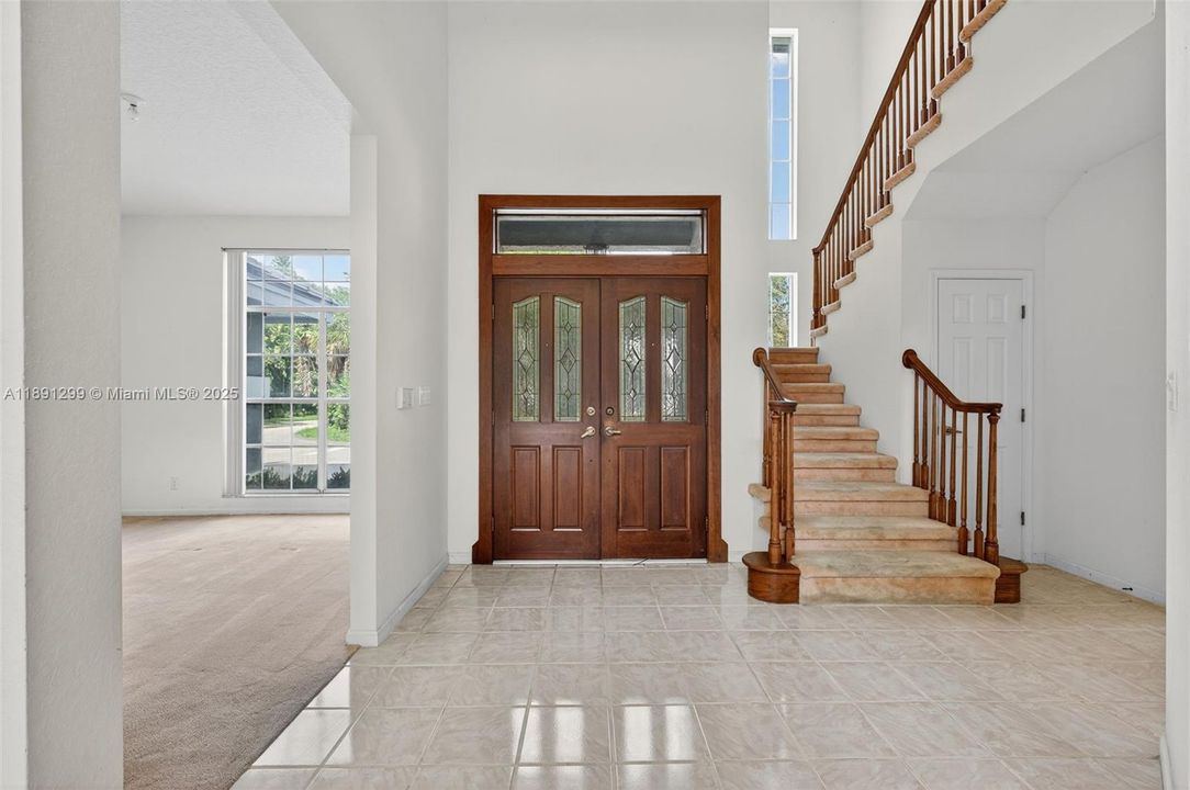 En Venta: $849,000 (5 camas, 4 baños, 3499 Pies cuadrados)